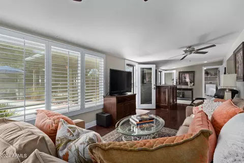 Living - 3312 N 48th Pl N, Phoenix, AZ 85018 photo 5 of 6