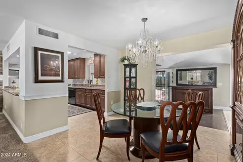 Dining - 3312 N 48th Pl N, Phoenix, AZ 85018 photo 1 of 4