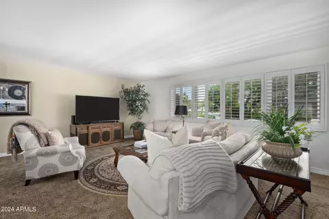 Living - 3312 N 48th Pl N, Phoenix, AZ 85018 photo 1 of 6