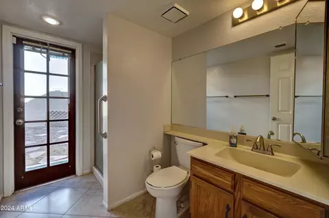 Bath - 4136 E Thistle Landing Dr, Phoenix, AZ 85044 photo 1 of 5