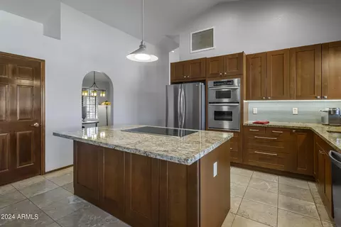 Kitchen - 1112 E Le Marche Ave, Phoenix, AZ 85022 photo 3 of 6