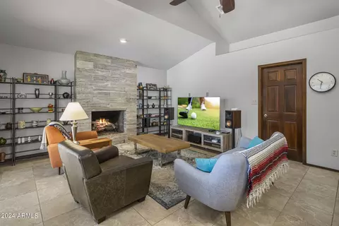 Living - 1112 E Le Marche Ave, Phoenix, AZ 85022 photo 3 of 3