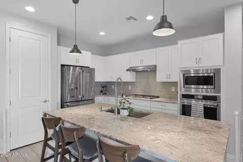 Kitchen - 4293 E Dennisport Ave, Gilbert, AZ 85295 photo 2 of 5