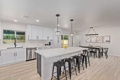 3012 E Beryl Ave, Phoenix, AZ 85028