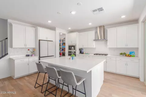 Kitchen - 1427 E Blue Spruce Ln, Gilbert, AZ 85298 photo 1 of 4