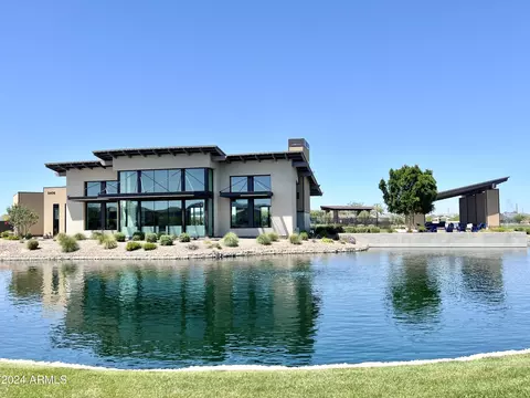 Exterior - 1427 E Blue Spruce Ln, Gilbert, AZ 85298 photo 5 of 6