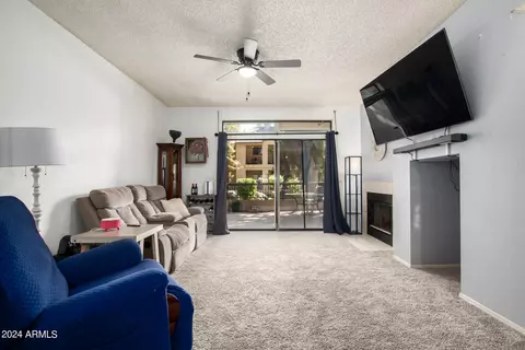 6550 N 47th Ave #104, Glendale, AZ 85301