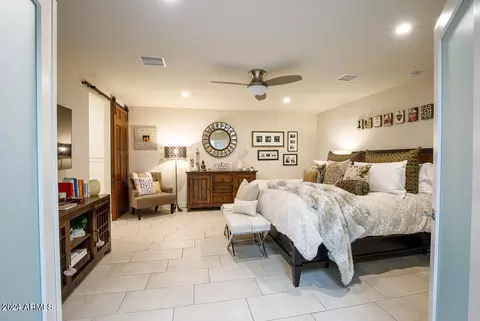 Bedroom - 20 E San Miguel Ave, Phoenix, AZ 85012 photo 1 of 5