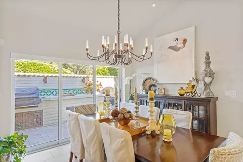 Dining - 20 E San Miguel Ave, Phoenix, AZ 85012 photo 2 of 9