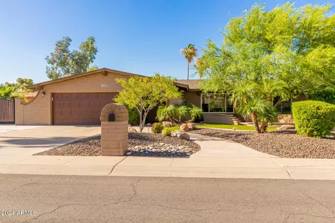 5230 E Winchcomb Dr, Scottsdale, AZ 85254