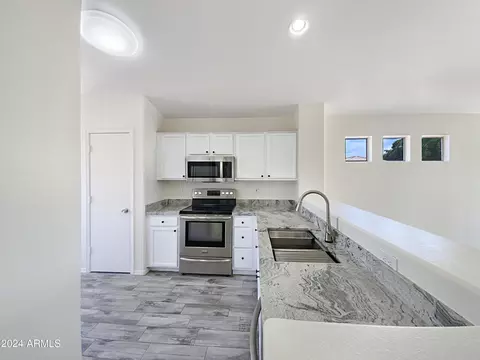 1265 W 18th Ave, Apache Junction, AZ 85120 photo 2