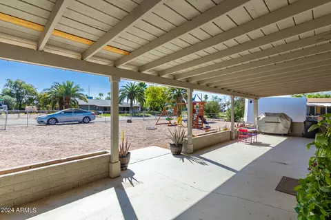Exterior - 112 S Emerald Dr, Apache Junction, AZ 85120 photo 11 of 17