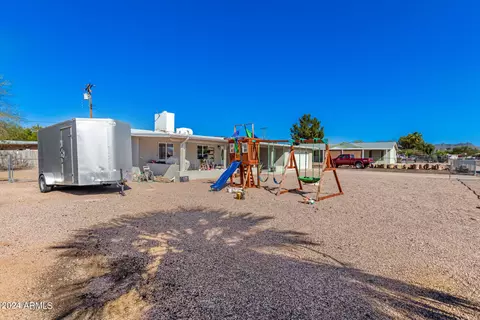 Exterior - 112 S Emerald Dr, Apache Junction, AZ 85120 photo 5 of 17
