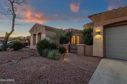 Exterior - 4474 E Cabrillo Dr, Gilbert, AZ 85297 photo 5 of 40