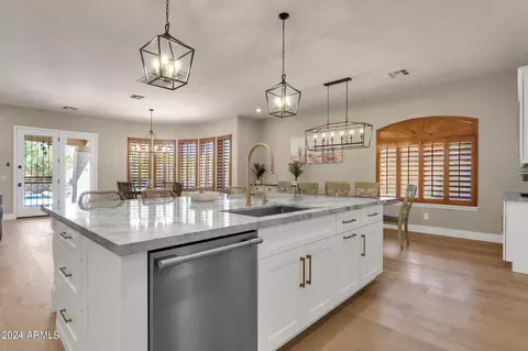 Kitchen - 4474 E Cabrillo Dr, Gilbert, AZ 85297 photo 4 of 5