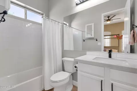 Bath - 4474 E Cabrillo Dr, Gilbert, AZ 85297 photo 7 of 8