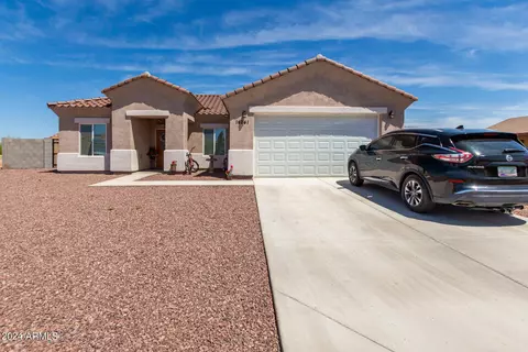 14241 S Prestwick Ln, Arizona City, AZ 85123
