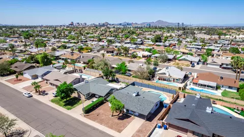 View/Area - 1666 E Bishop Dr, Tempe, AZ 85282 photo 5 of 5