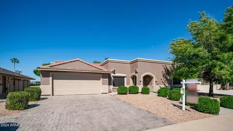 17815 N Lindgren Ave, Sun City, AZ 85373