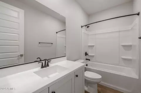 Bath - 9612 E Rainbow Ave, Mesa, AZ 85212 photo 5 of 5