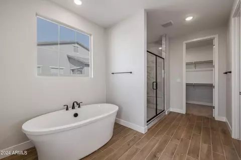 Bath - 9612 E Rainbow Ave, Mesa, AZ 85212 photo 1 of 5