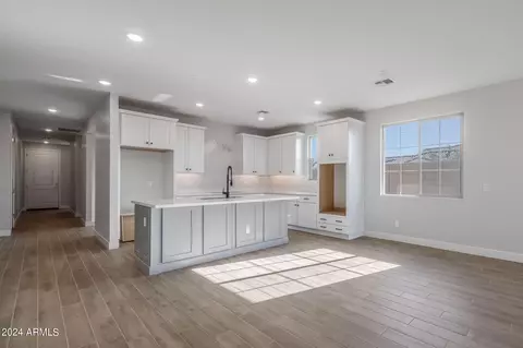 Kitchen - 9612 E Rainbow Ave, Mesa, AZ 85212 photo 1 of 4