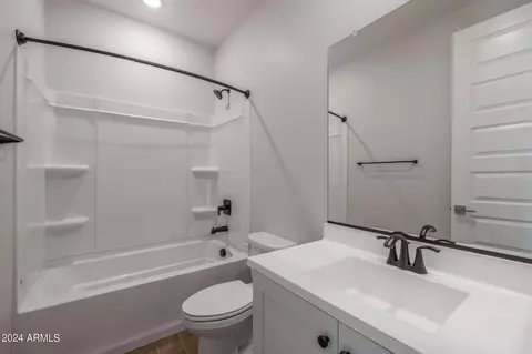 Bath - 9612 E Rainbow Ave, Mesa, AZ 85212 photo 4 of 5