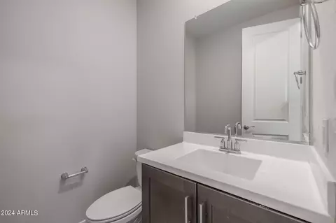 Bath - 9634 E Rainbow Ave, Mesa, AZ 85212 photo 8 of 8