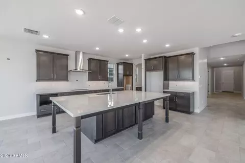 Kitchen - 9634 E Rainbow Ave, Mesa, AZ 85212 photo 3 of 9