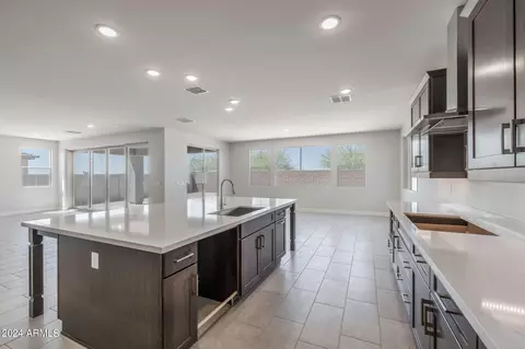 Kitchen - 9634 E Rainbow Ave, Mesa, AZ 85212 photo 5 of 9