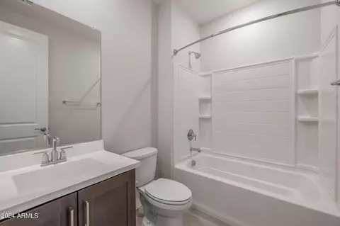Bath - 9634 E Rainbow Ave, Mesa, AZ 85212 photo 6 of 8