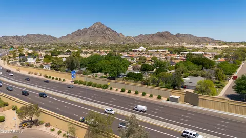 View/Area - 1730 E Rose Ln, Phoenix, AZ 85016 photo 6 of 16