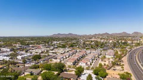 View/Area - 1730 E Rose Ln, Phoenix, AZ 85016 photo 13 of 16