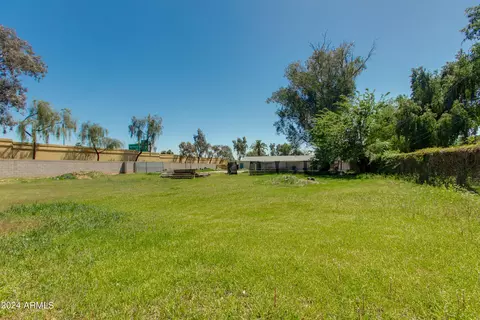 Exterior - 1730 E Rose Ln, Phoenix, AZ 85016 photo 8 of 9