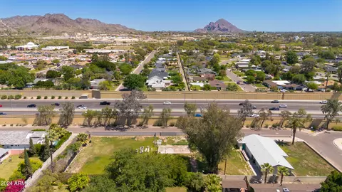 View/Area - 1730 E Rose Ln, Phoenix, AZ 85016 photo 10 of 16