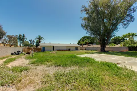 Exterior - 1730 E Rose Ln, Phoenix, AZ 85016 photo 5 of 9