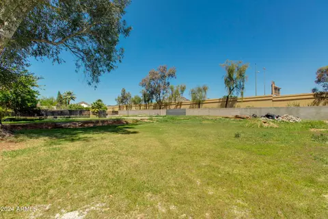 Exterior - 1730 E Rose Ln, Phoenix, AZ 85016 photo 4 of 9