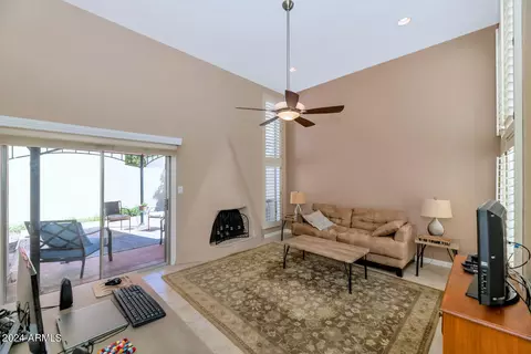 Living - 5311 N 2nd Ave, Phoenix, AZ 85013 photo 3 of 4