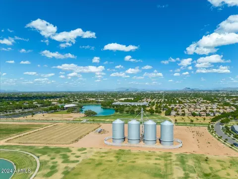 View/Area - 4353 E Amber Ln, Gilbert, AZ 85296 photo 5 of 8