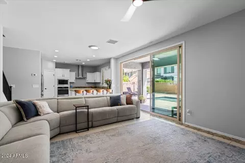 Living - 4353 E Amber Ln, Gilbert, AZ 85296 photo 3 of 4