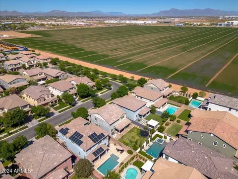 View/Area - 4353 E Amber Ln, Gilbert, AZ 85296 photo 2 of 8