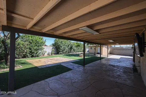 Exterior - 11037 N 18th Ave, Phoenix, AZ 85029 photo 5 of 12