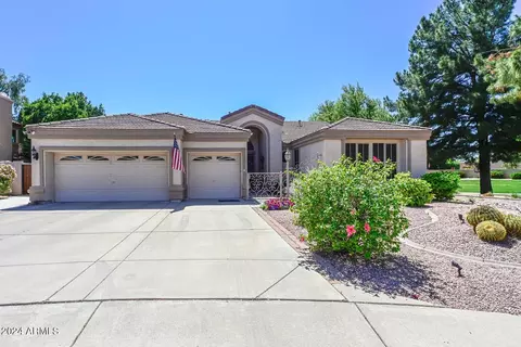 7275 W Crystal Rd, Glendale, AZ 85308