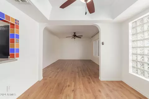 Entry Way - 214 E Ruth Ave #108, Phoenix, AZ 85020 photo 2 of 2