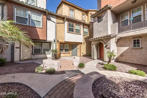 2028 N 78th Gln, Phoenix, AZ 85035