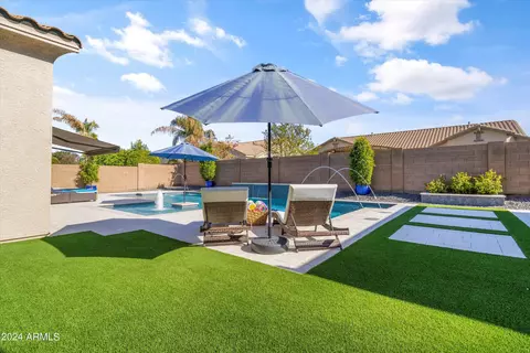 Exterior - 3075 E Warbler Rd, Gilbert, AZ 85297 photo 8 of 12
