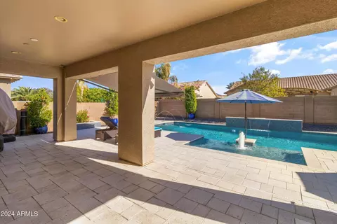 Exterior - 3075 E Warbler Rd, Gilbert, AZ 85297 photo 5 of 12