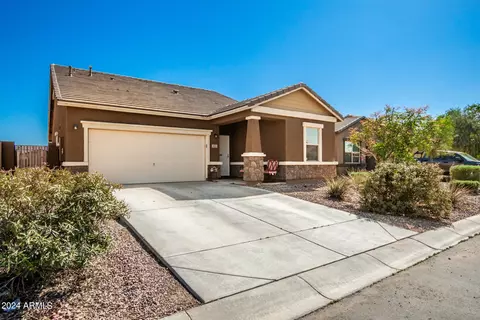 423 W Mammoth Cave Dr, San Tan Valley, AZ 85140