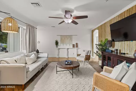 6637 E Granada Rd, Scottsdale, AZ 85257