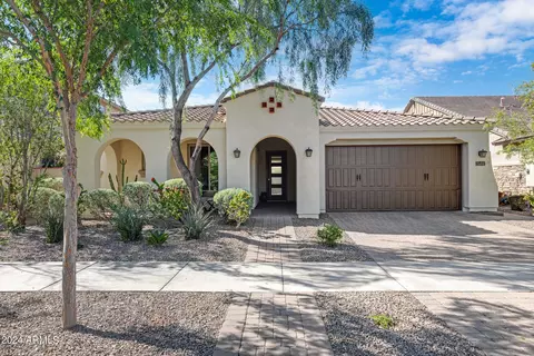 Exterior - 10725 E Kinetic Dr, Mesa, AZ 85212 photo 2 of 18